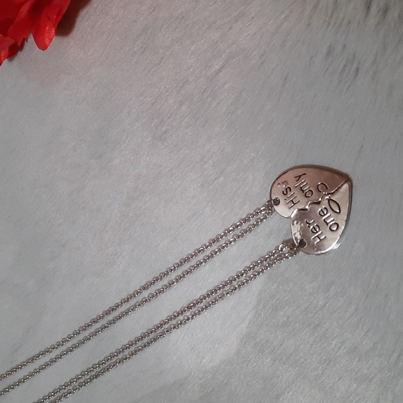 Couples Necklace - Picture 4 of 9